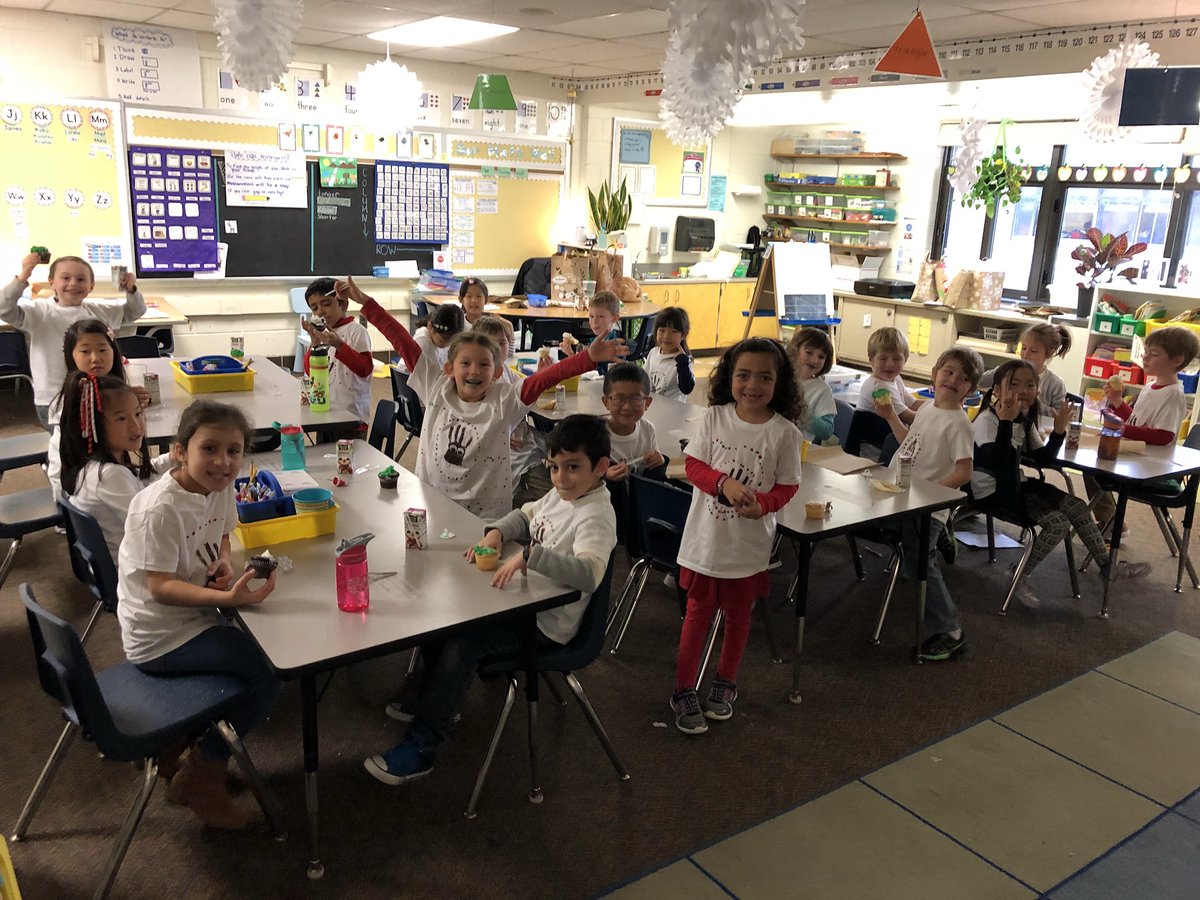 MsFeathersFirst's tweet photo. Our day was full of celebrations! Writer’s celebrations, birthday celebrations, and a reindeer party to top it off! It doesn’t get better than this! @a2Thurston @rosemarie_7090 https://t.co/tsE5NMg6LR