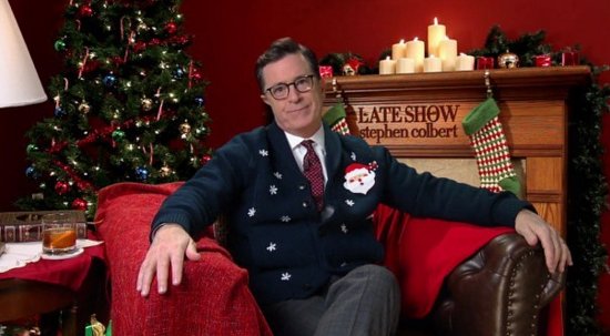 emilyisanelf_'s tweet photo. Happy holidays from #Colbertkinks https://t.co/Mq4KZ2TbRE
