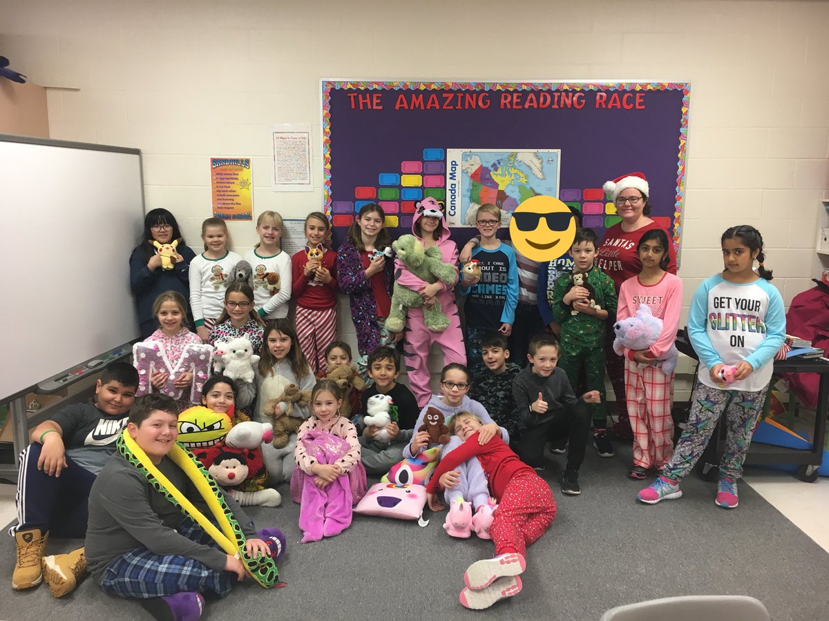 TeamSunnys's tweet photo. These are wonderful, sweet, kind kids who literally ROCK everyday! Iβm the luckiest teacher! Today was PJ day! They donβt kid around! #rockinourpjs #luckyteacher #grayeful #holidaysbegin #shlwrdsb https://t.co/SUkNF09t3R