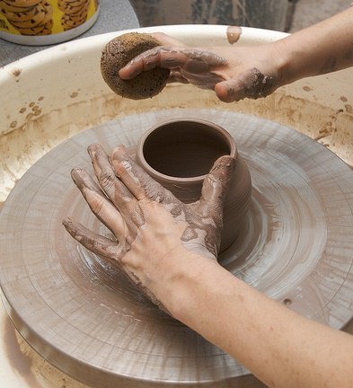 bocaartschool's tweet photo. @InSouthFlorida Newyearsresolution  Get creative, take an art class at @bocaartschool #pottery #painting #drawing #adultedu https://t.co/KwJaBqixCP