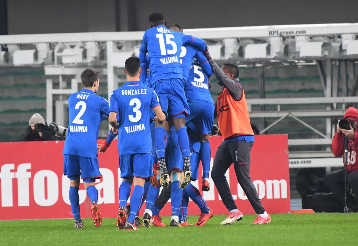 Bolognafc1909's tweet photo. E' finita al Bentegodi. #ChievoBFC 2-3 con doppietta di Destro e gol di Verdi!

Il Bologna festeggerà il Natale con 24 punti in classifica. https://t.co/04rm3aNCwL