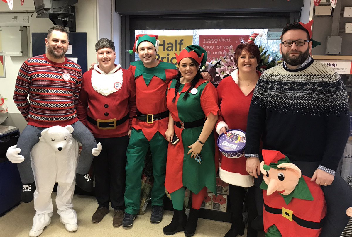 Chris_OBrien32's tweet photo. Great to spread some festive cheer around the stores today, hats off to all of our colleagues making a difference for customers this Xmas 😊 https://t.co/1TitxClv7U