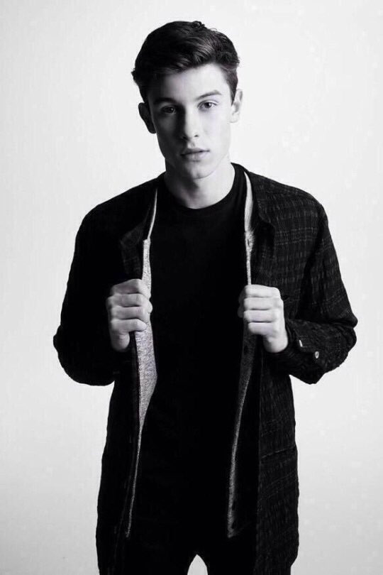 ShawnMendesSP's tweet photo. Changing isn't a bad thing and it never was https://t.co/HgCOYvEVH1