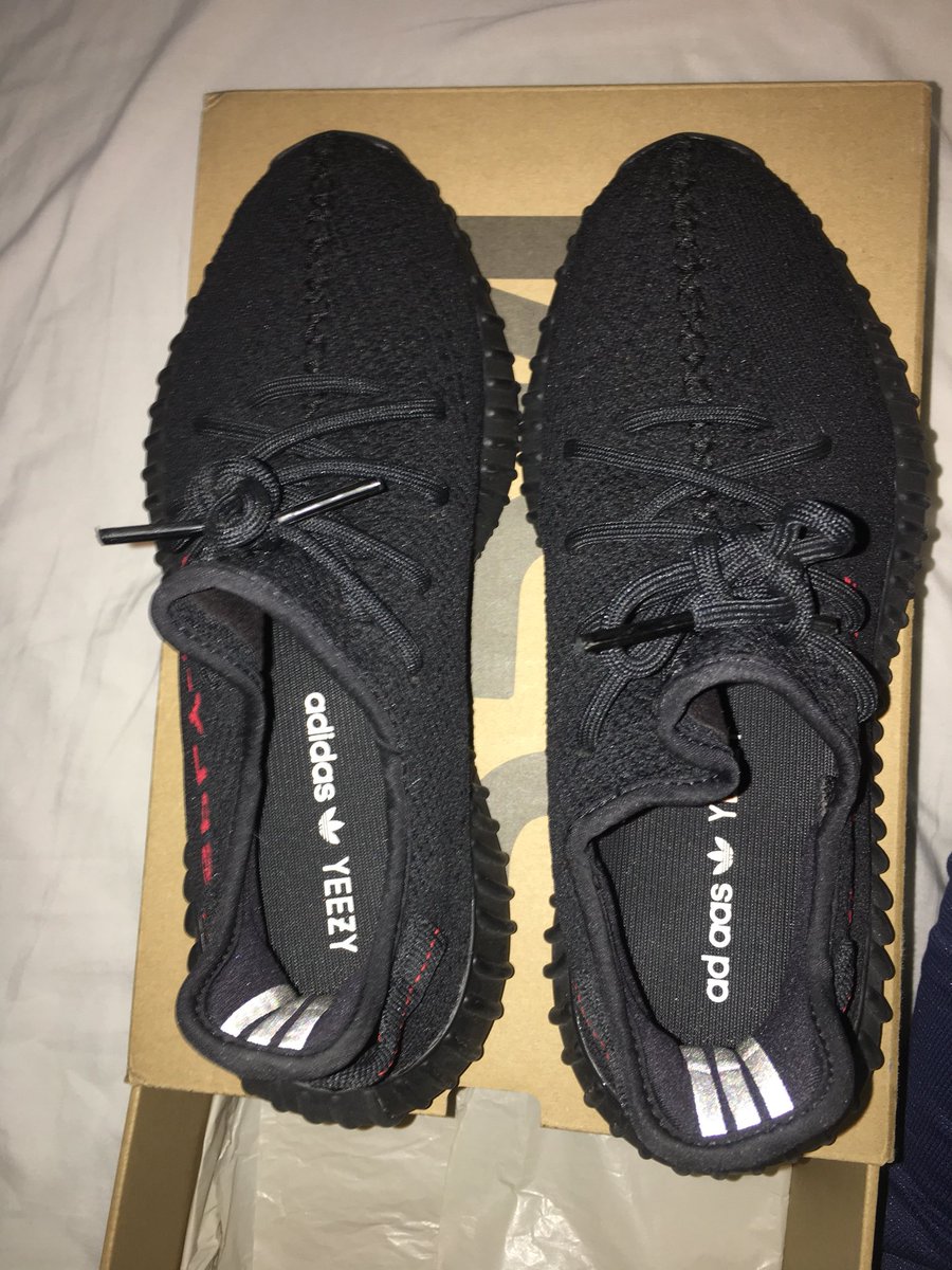 MARK on Twitter: x Yeezy Boost V2 Bred - slight yellowing on boost, right insole letters fading, no major heel drag. Size $550 invoice/shipped. RT's appreciated! 😁 *Selling
