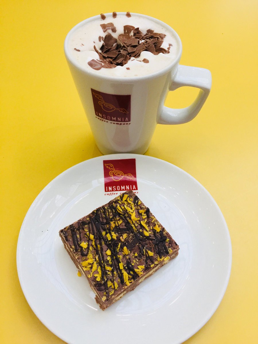 Preworkout fuel this afternoon straight after work 😂🤷🏻‍♀️ sure it’s Christmas! 🎄🍫🍪🐷<a href="/_InsomniaCoffee/">Insomnia Coffee</a> so delicious!! #chocoholic #gym #fitness #fitfam #hotchocolate #chocolateorangetiffin #yum #treat 😂🤷🏻‍♀️❤️