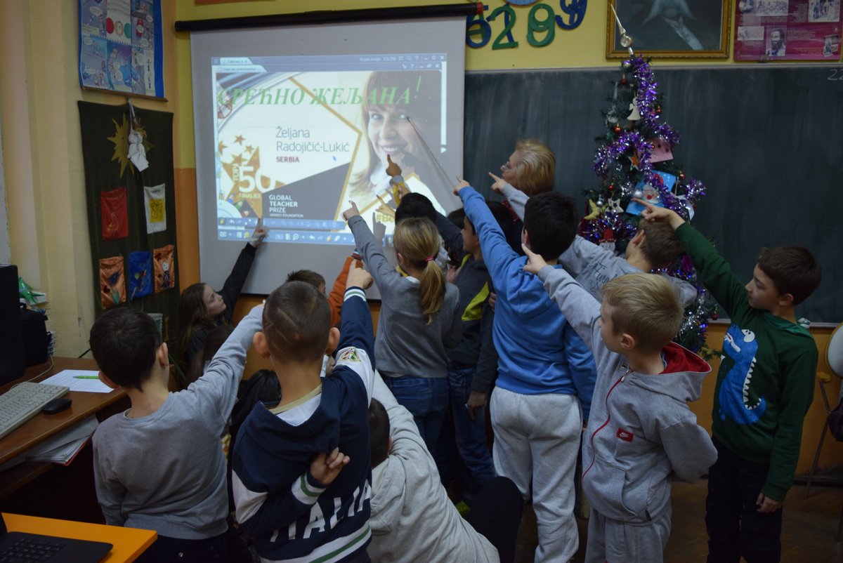 GordanaJanevska's tweet photo. Odeljenje III/2 sa učiteljicom Gocom iz Knjaževca želi da u 2018.godini ponesete titulu najboljeg učitelja!@zeljazelja @GTP_Serbia @TeacherPrize #GlobalTeacherPrize #TeacherPrize #BestTeacher #zeljana_radojicic #educatinon https://t.co/bL4MRmuoJ3