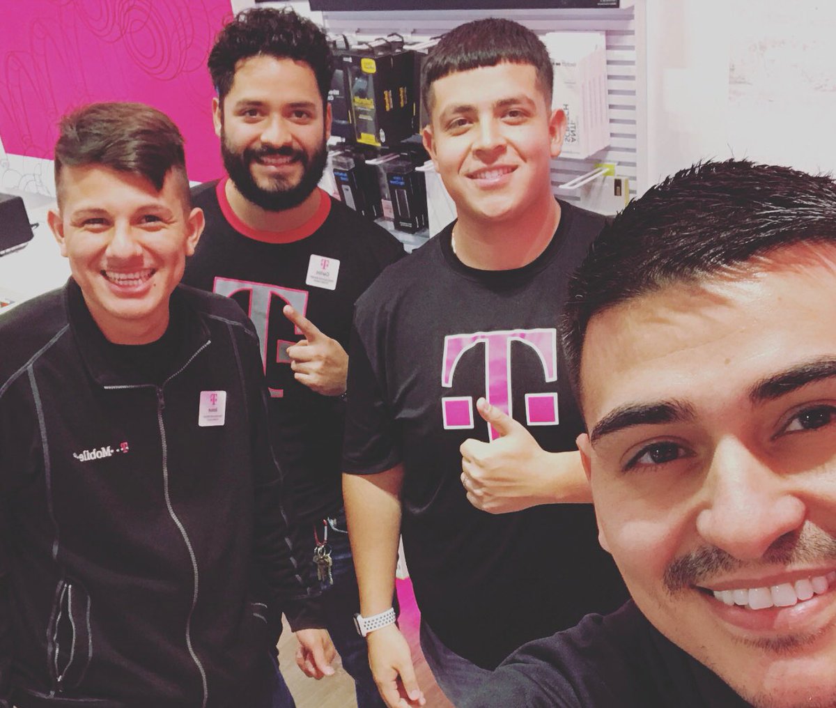 NoWayJoseV's tweet photo. Had the pleasure of sharing some best practices with Adrian from our Seagoville location!! #TPRCOR #NorthTexas #BeMagenta https://t.co/AXoB0blUWO