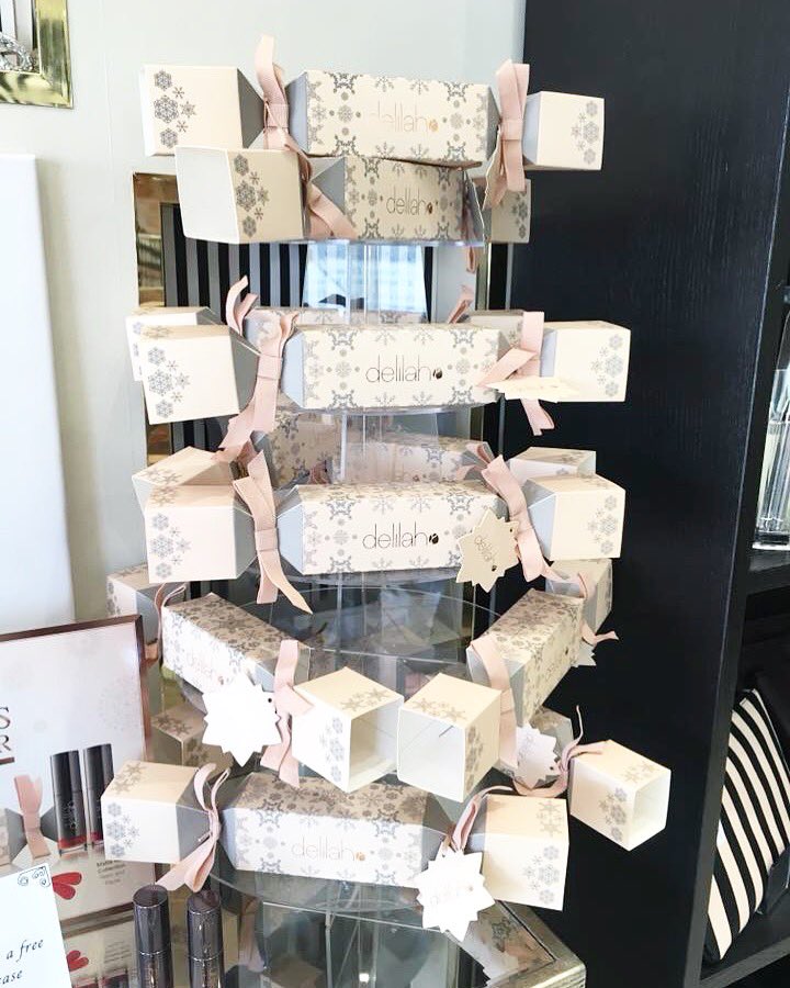 Are you still searching for the perfect present for you mother, your sister, your auntie or your bestie? Why not pop into our luxury salon today and grab them one of these stunning <a href="/delilahcosmetic/">delilahcosmetics</a> ‘Colour Intense Liquid Lipsticks’. 💖😍