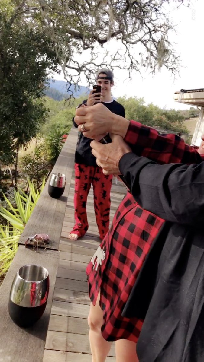 signebest10's tweet image. My family knows whatsup for Christmas🎄❤️