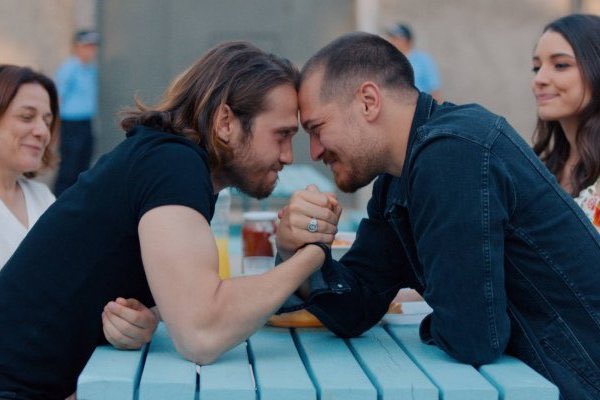 iynemliarasb's tweet photo. Un abrazo para todos los viudos de #Icerde #IcerdexMega 💙 
Recuerden cumplir con la ley, yo ya estoy terminando con mi condena 😂 https://t.co/V8CB7cqyLw