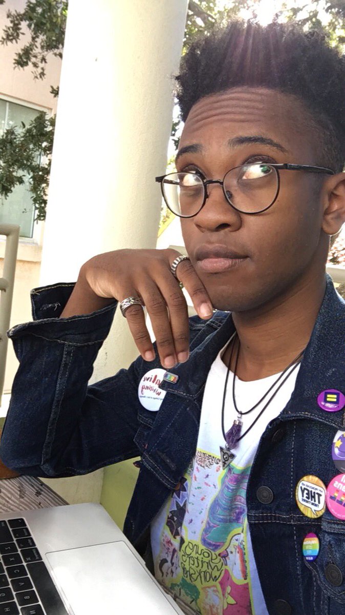 humblesquish's tweet photo. A queer appreciation tag? Don’t mind if I do. And yes I am wearing the same jacket in all of these, literally sue me. #LGBTbabes #nonbinary
—
(These literally just got suggested)
#ColorfulLGBT #DayInLGBT https://t.co/BZ8FN808nm