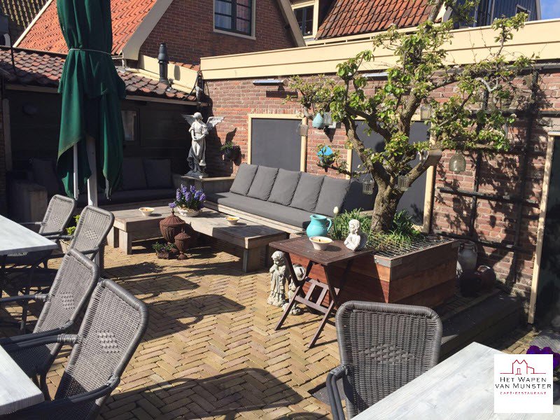 Bij mooi weer kun je heerlijk #eten op ons terras in de #Rijp. Bekijk ons menu: bit.ly/29ZZ250