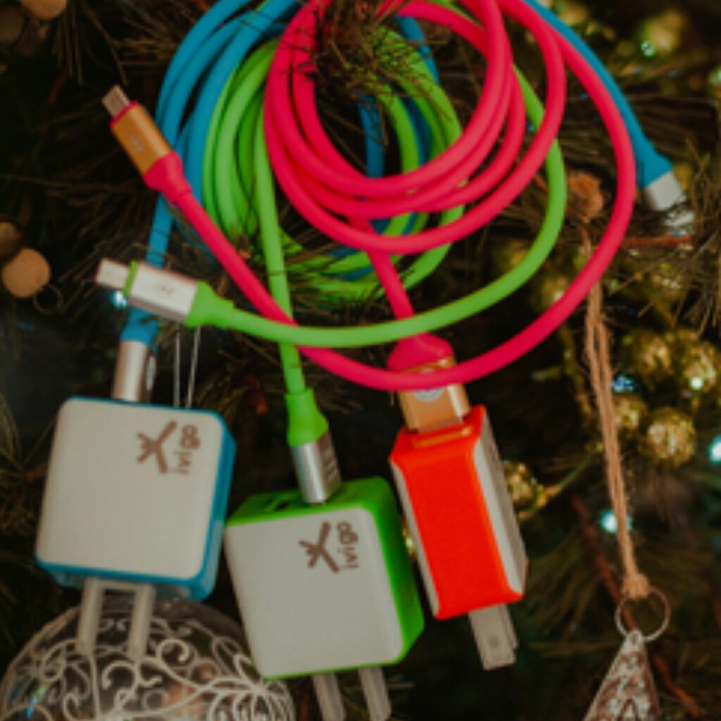 IVIGO_'s tweet photo. Disfruta de la #calidad de nuestros #cargadores y #cables Ivi go estas navidades #NavidadIvi #Ivicontigo https://t.co/IIuEQTGMix