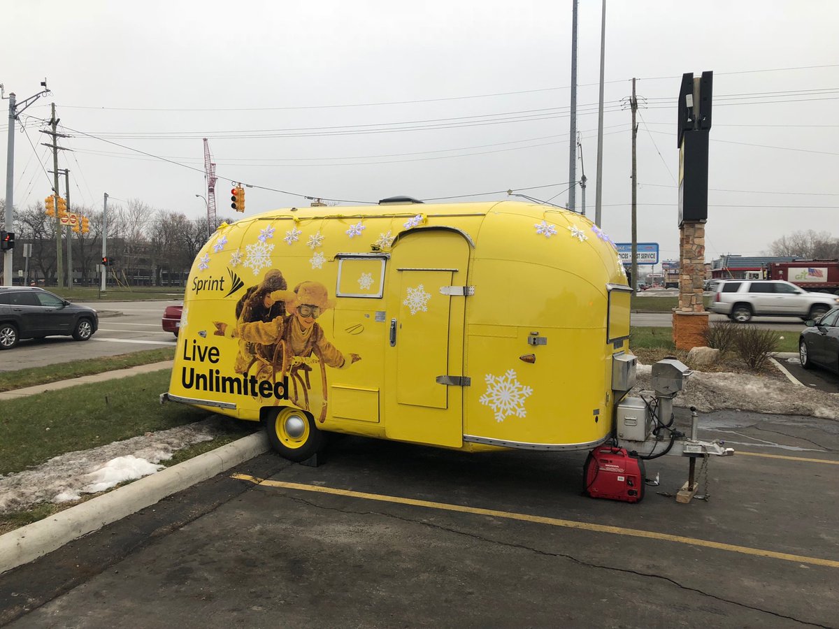 The @sprint airstream out in front of @PCSMobileLLC 12 and mound advertising sprint unlimited @wderrickwla @SprintMKI