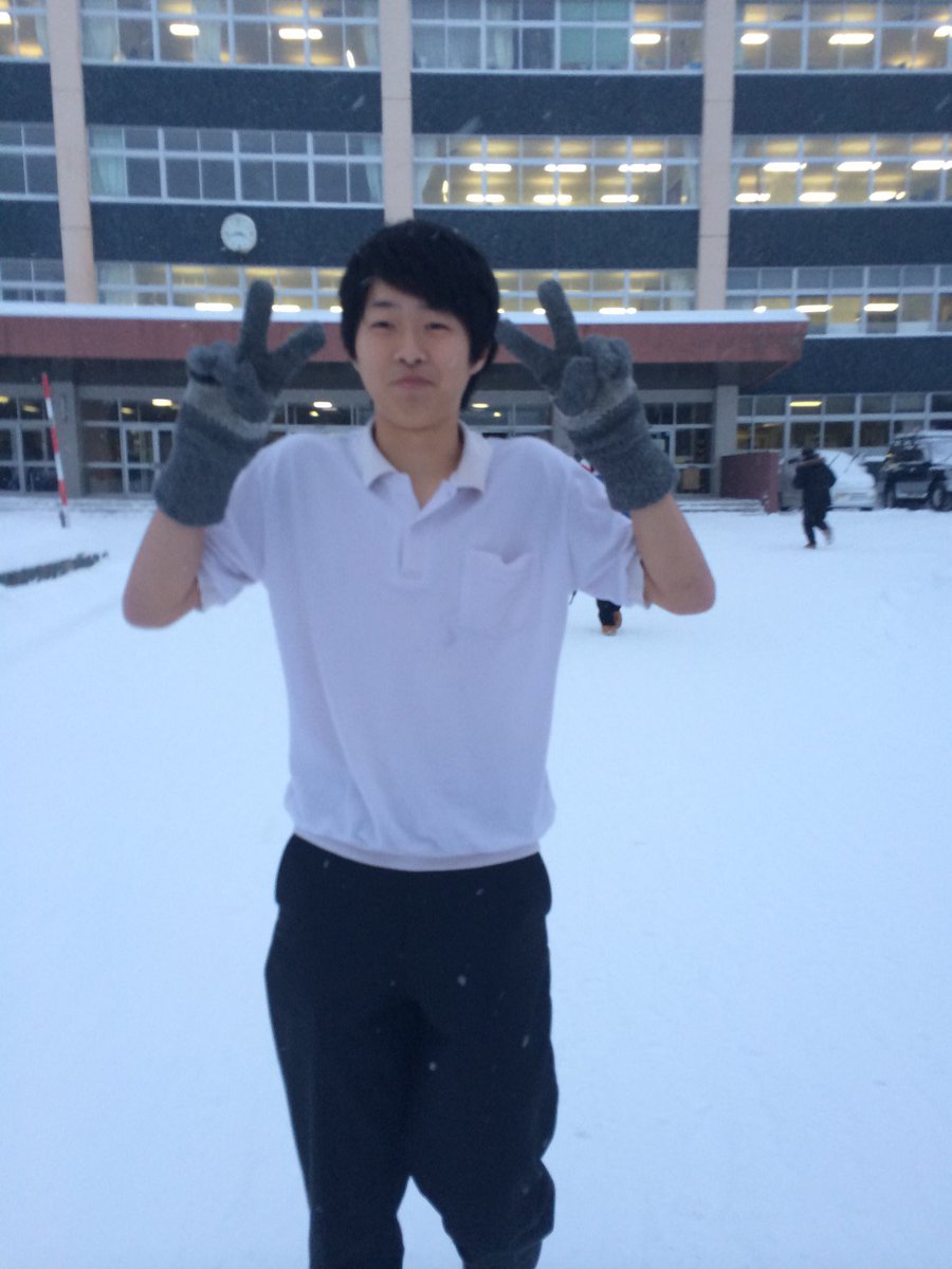 h_d1013's tweet photo. あーーーまつたくへ。
ハピバスデーイ！
ちょっとすぎた。笑
#高校時代
#すごいことやってらぁ
【@tw_25m777】
おめでとさん。 https://t.co/qQ7bF54zIp