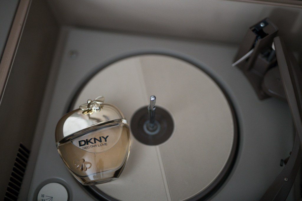 DKNY “Nectar love” perfume marinathemoss.com/dkny-nectar-lo…