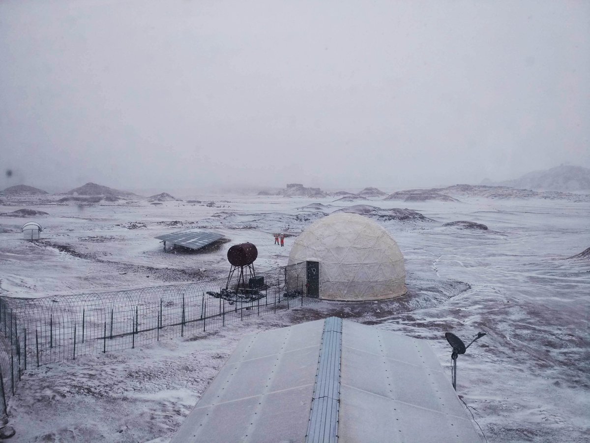 TheMarsSociety's tweet photo. The first snow fall of the season at the Mars Desert Research Station (#MDRS) in Utah. Stay warm Crew 185! #TheMarsSociety #Crew185 https://t.co/cTWBrAW6Gv
