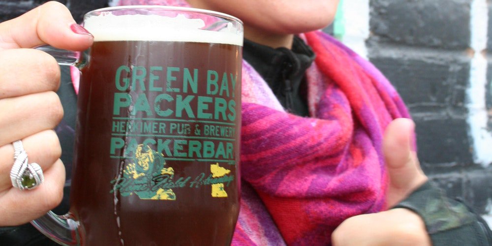 packerbarmpls's tweet photo. This Saturday, 12/23, come on into The Herkimer and cheer on your favorite team, @packers.  The playoffs may be out of the picture, but that does not mean that we can't still play like the champions we are. The fun starts at 7:30pm #lambeauonlyndale #screensdown #soundup https://t.co/qnXpWDo4jN