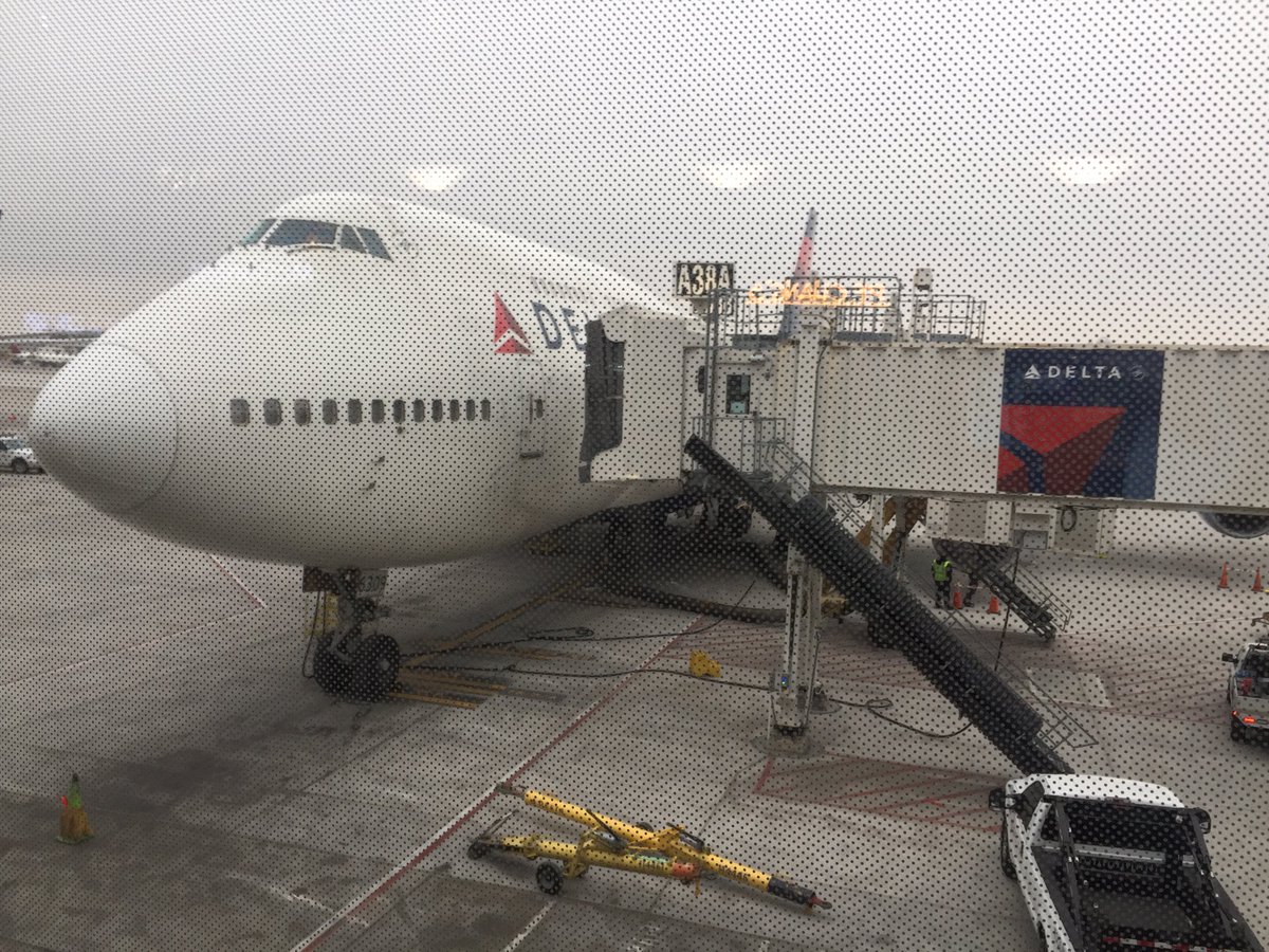 noglesa's tweet photo. Loading up to head to sunny San Diego for the Holiday Bowl! #California #backtowhereistarted #B1G #GoGreen https://t.co/XgO9bWeIS2