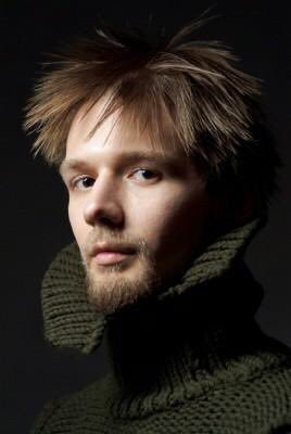 beingagrownman's tweet image. Who wore it better, Father or Son? 

*note - Father's took three hours, son's took one static-y brush against the couch 

#dadlife #formermodel #futuremodel