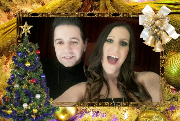 adelyjess's tweet photo. Feliz Navidad!! ✨⭐🎄Os deseamos unas fiestas maravillosas rodeados de vuestros seres queridos, pues en estas fechas es el mejor de los regalos 🎅&amp;🎅❤😘&amp;😘 https://t.co/jKJUXq4KHb