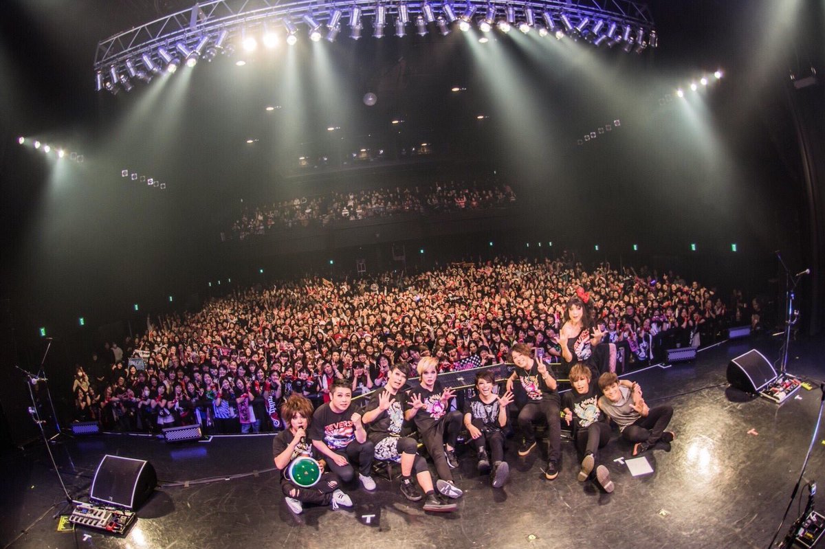 kikuchik's tweet photo. おはよ
そしてただいま
今日はZeppDiverCityTokyoにjealkbのライブを見に行って来たよ。
moftoとchaosとかいうわけわかんないの出てきたけど、ものすごーーーく楽しんでたなぁ。
よかったよかった。
今から少しだけハイボールちょんちょん。
#ZeppDiverCityTokyo #jealkb #mofto #chaos #ちょんちょん https://t.co/j4DYbmtAwv