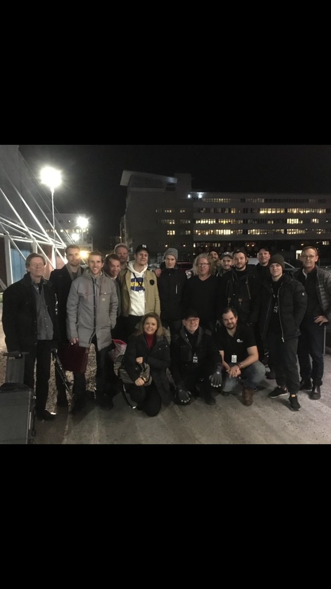 MrPartido's tweet photo. Starkt @cmoresport gäng som rattade @hockeyallsvensk från Hovet ikväll. God Jul😃 Hörs o ses i mellandagarna. https://t.co/5hxEqYcm0q