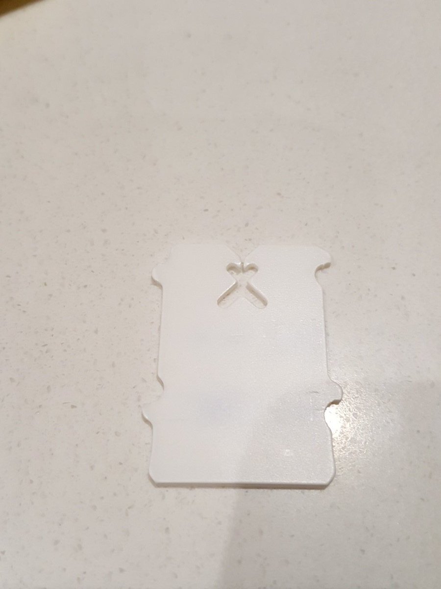 Persidie's tweet image. I've never seen this rare #breadclip