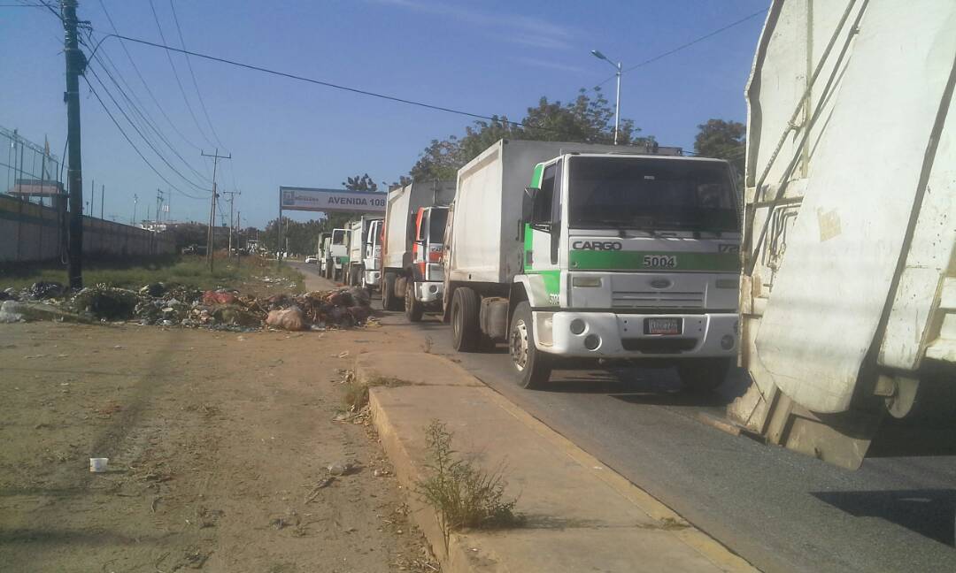 #FOTOS: Rescate ambiental del Oeste de Maracaibo a través del operativo de limpieza y recolección de desechos “Navidades Felices” #MaracaiboTieneUnPlan #MaracaiboTeQuiero