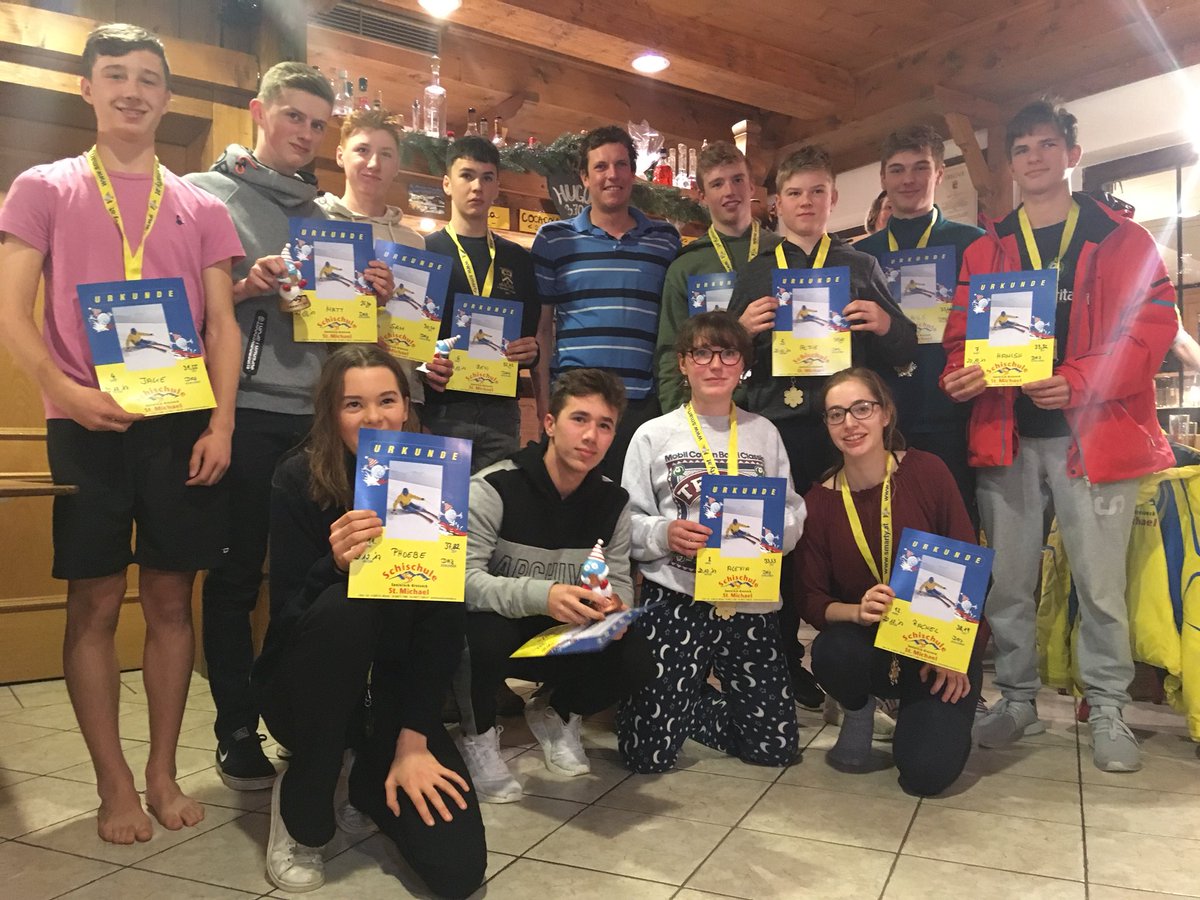 DCSSkiTrip's tweet photo. Our instructors came to our hotel for a presentation evening! #legends #slalom #part2 https://t.co/uJY1UAKg1F