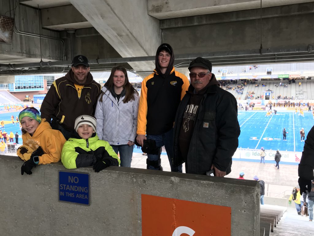 onephatdaddy's tweet image. #PotatoBowl with the Corsons! Go Cowboys!!!