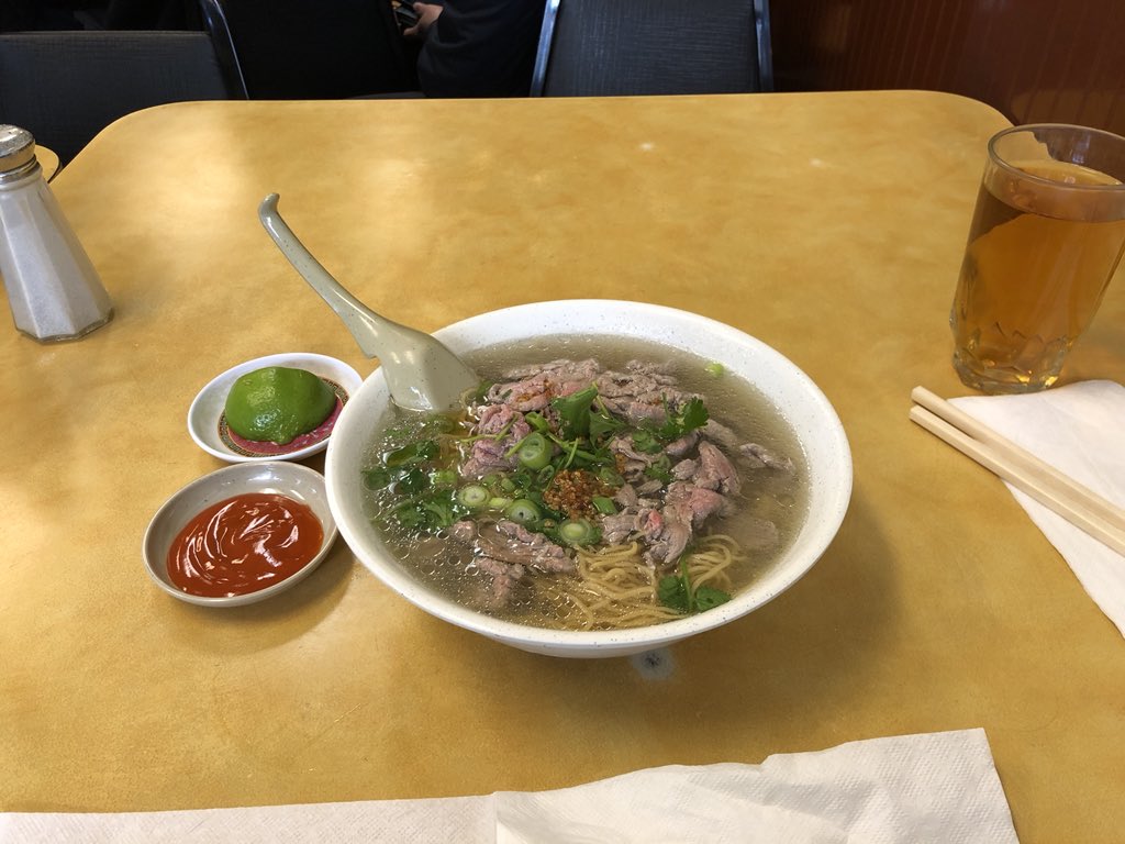 twPei's tweet photo. Very satisfied with @HaiKy_sf noodle soup on a cozy day in SF. https://t.co/48ruaaK5Le