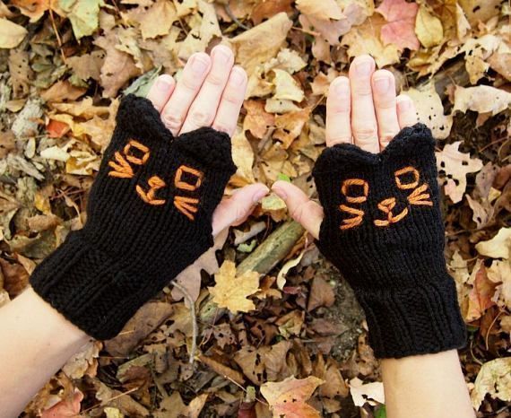 kittensmittensx's tweet photo. Cute cat gifts on #etsy https://t.co/jqGb8fvUyU #etsyfinds #kittygloves #giftideas #animallover #HandmadeHour #handmadeisbest #xmasiscoming #catgifts #makersmovement #handmade #cats #knittersgonnaknit #etsygifts #epiconetsy #etsycanada #etsytoronto #xmasgifts #stockingstuffers https://t.co/jYuJrsAQaM
