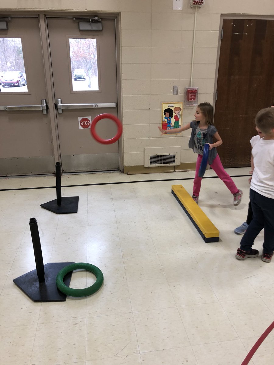 KurtzPe's tweet photo. Winter Wonderland stations today for the last class of 2017! #partner snowshoes #wreathtoss #snowmobileraces #snowballtoss https://t.co/CTh2HC0It1