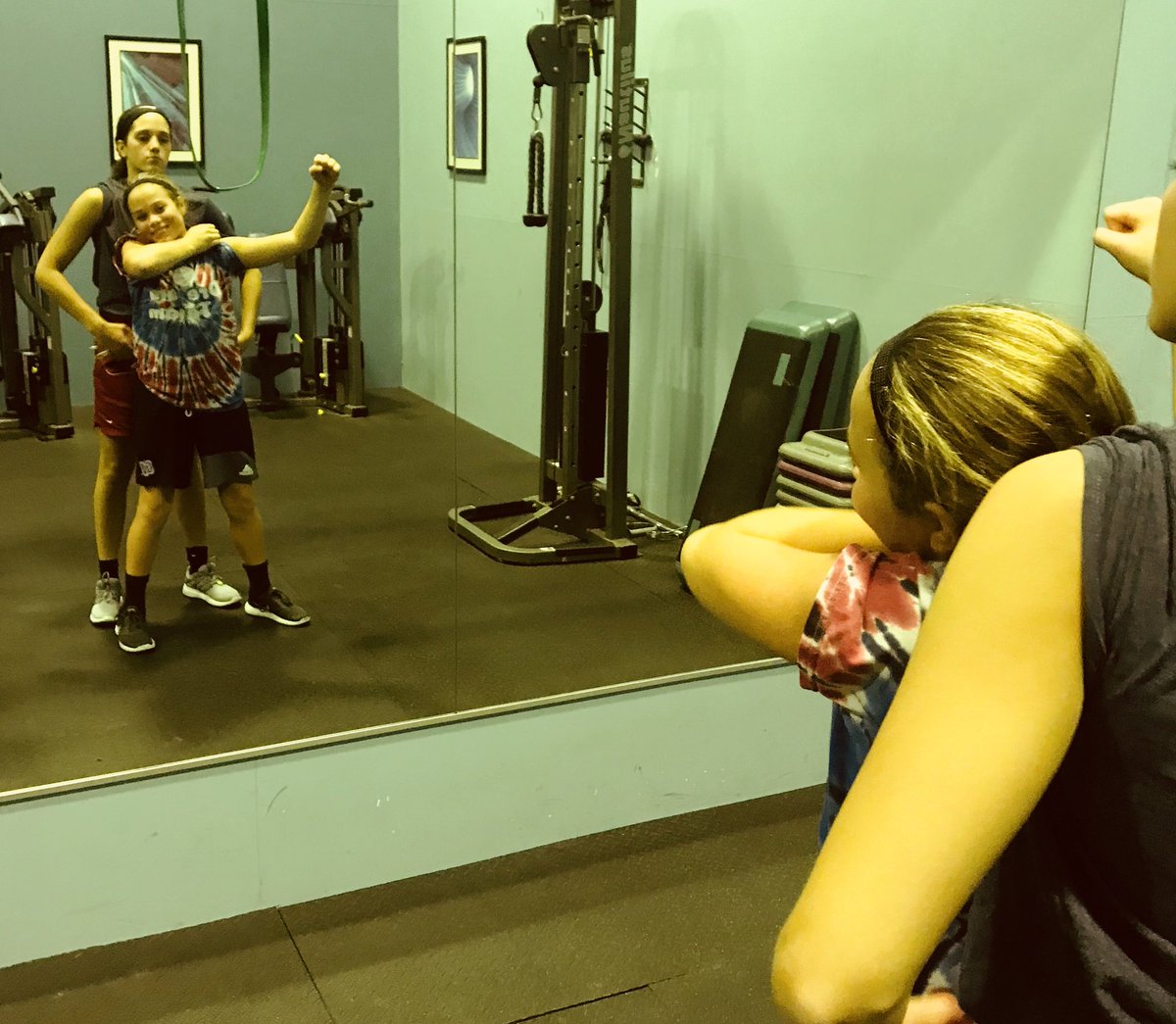 Rollpride1's tweet image. #prideinwork🎄👍🏀⛹🏽‍♀️