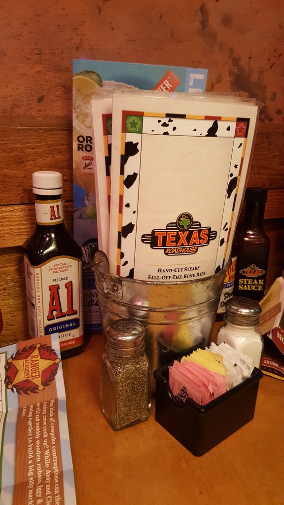 cericdowns's tweet image. Happy birthday to me! @texasroadhouse