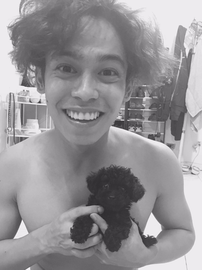 GerardwithanH17's tweet photo. Everything is grace. Meet my new puppy, JUAN, everyone! #MyJUANinaMillion #NewBaby #LetsSee2018 #Pupper #ItsABoy https://t.co/H4QU7xCV90