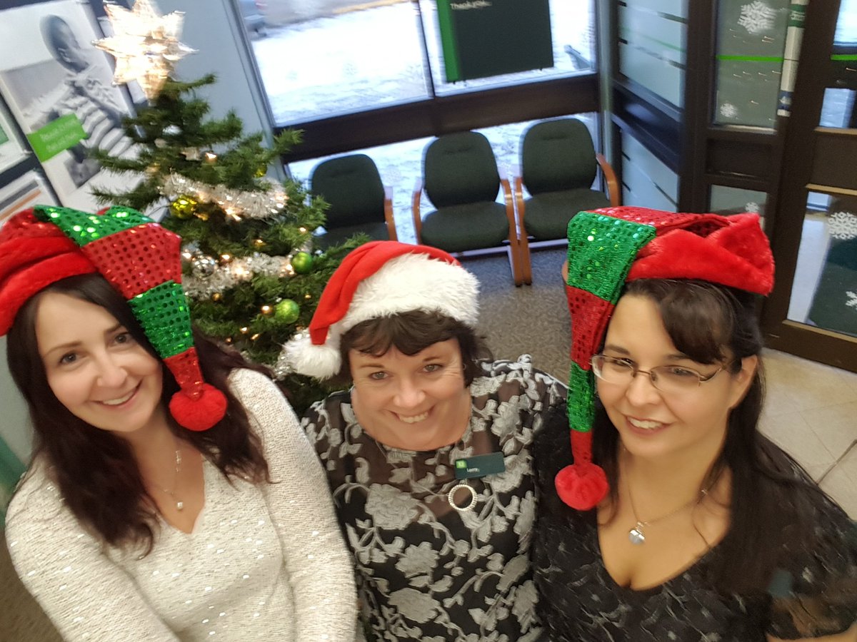 AprilGa8816's tweet photo. Merry Ho Ho from TD Elk Point @robertghazal_TD @ToddLinnen_TD @ob3williams https://t.co/lGJMzBKt1X