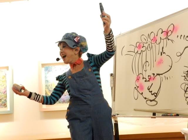 ট ইট র すずよし 昭和 今日は何の日 水森亜土さんの誕生日 昭和14年 1939年 12月23日生 イラストレーター 1970年代に透明なアクリルボードに歌いながら両手で同時にイラストを描くパフォーマンスでブレイク 昭和44年 すきすきソング アニメ ひみつ