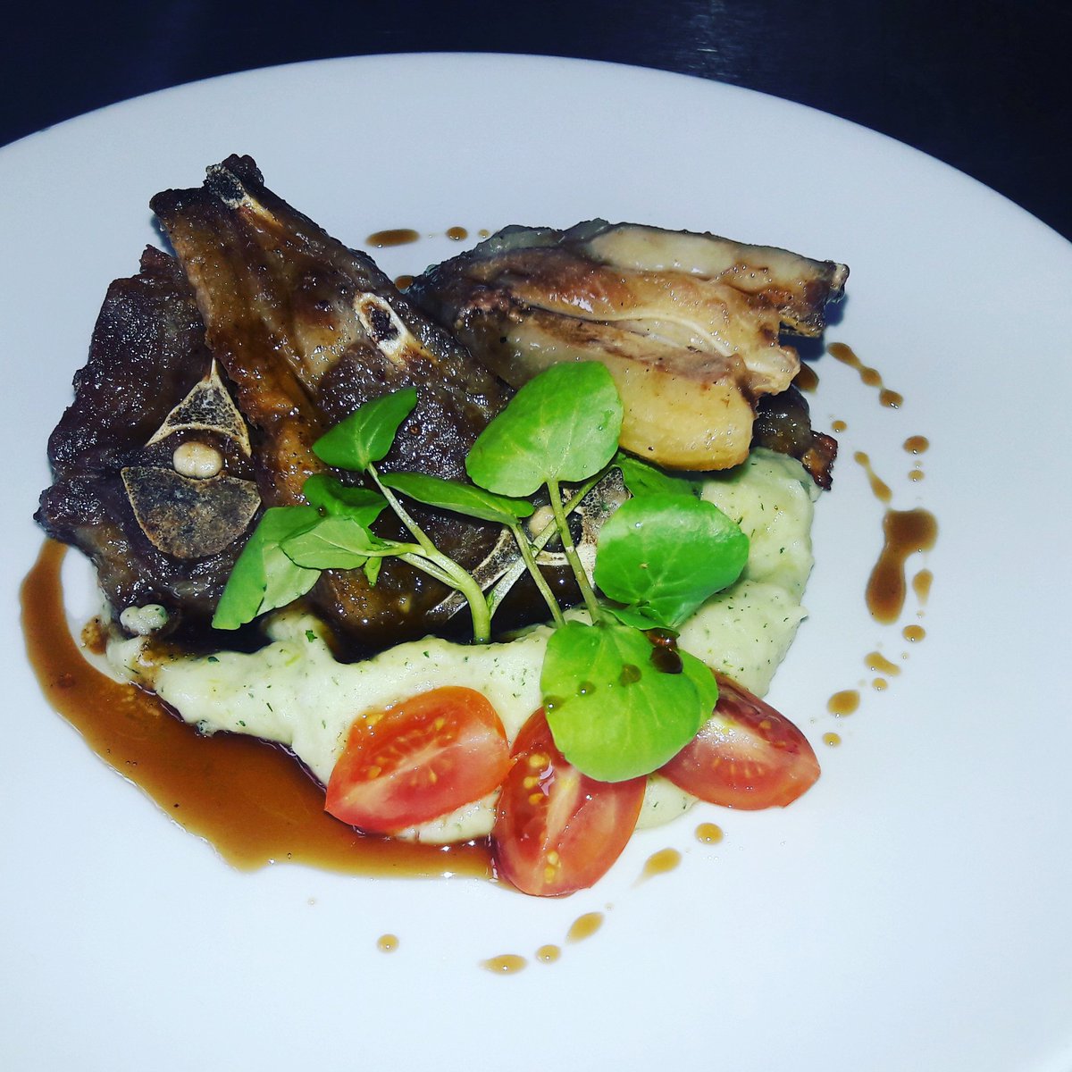 OCIOCHILOE's tweet photo. Esta #Navidad, en #OCIO Territorial Hotel, te invitamos a compartir en #familia de una de las más exquisita gastronomías gourmet con #identidadlocal.

Haz tus reservas y disfruta de una noche diferente con un entorno inigualable en la mágica Isla de #Chiloé¡¡ https://t.co/Q0oK827UeV