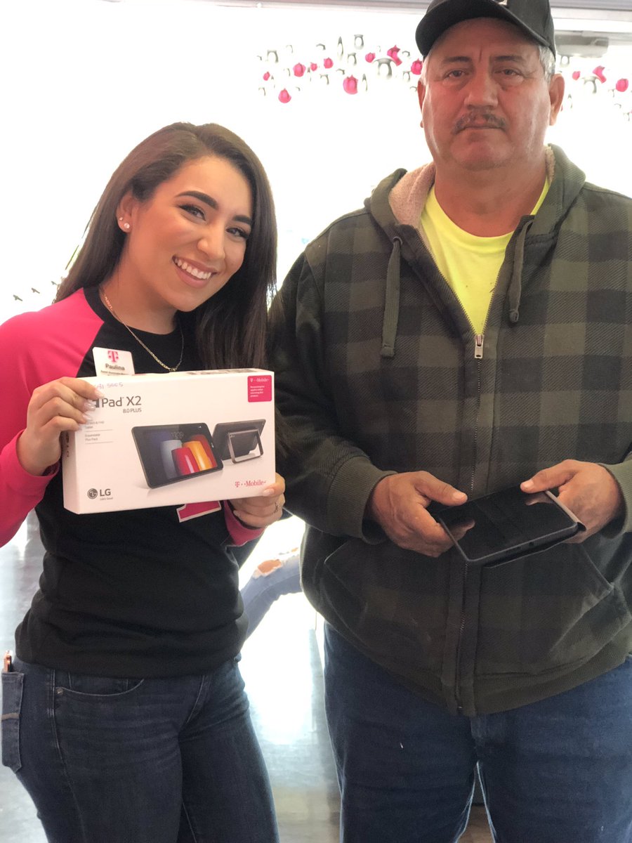 PAULMONEY1170's tweet photo. Hectorsito lindo loves his tablet !! 💕 @Flygirl_Kish @Fmurata94 @ErickG2878 @MGonzal186 https://t.co/NBfyDvnAeZ