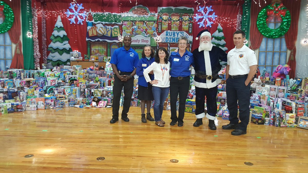 BCEBlueJays's tweet photo. BCE gives back...in a BIG way! https://t.co/XJ6CUgHVuD