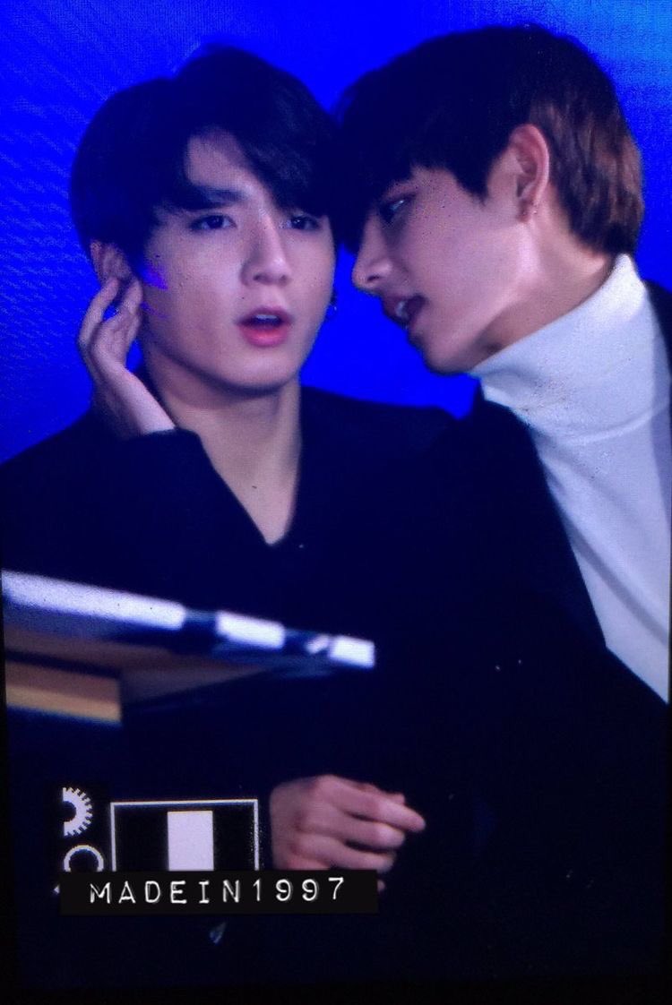 heyyyjude10's tweet photo. #VAppreciation #TaeKook #VKook #PartDos #TheBabies #TheySoCute #BoyfriendMaterial #IJustWantToCuddle #Jungkook #Taehyung https://t.co/lvw1JLgmTS