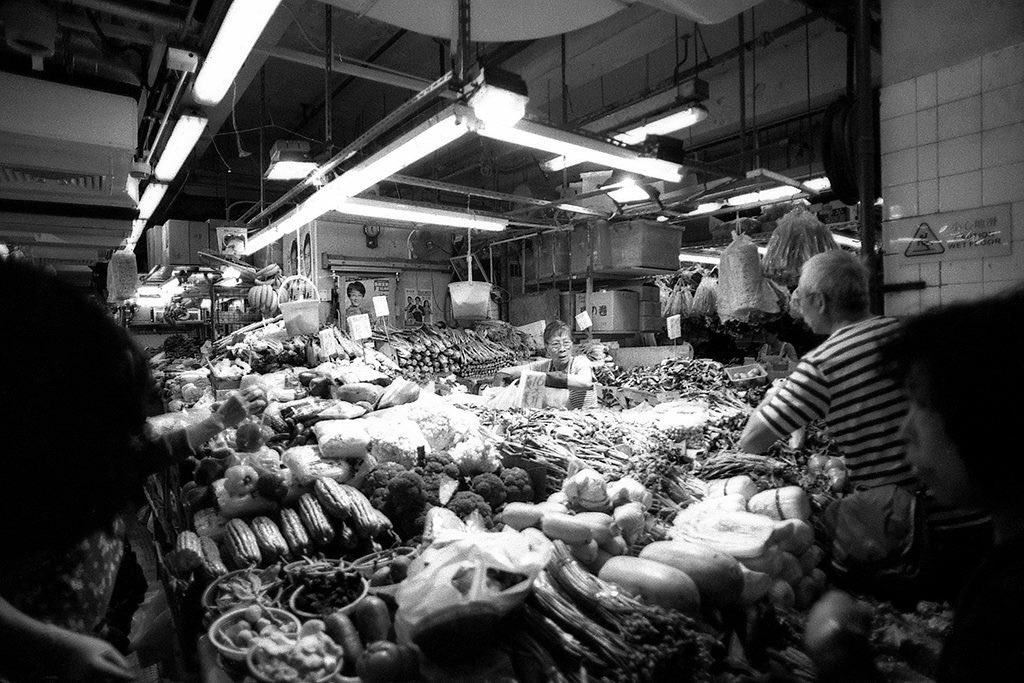 lukalok's tweet photo. Shot on #Nikon FM2, #nikkor 20mm f/2.8 lens, #Rollei #RETRO400 #blackandwhite #fm2 #film #photography #wideangle #street #shatin #wocheestate #wetmarket #day #elderly #BelieveInFilm #notdigital #nophotoshop #streets_storytelling #streetphotography #streetsnap #streetphoto #bnwlas https://t.co/6FK9EugoKf