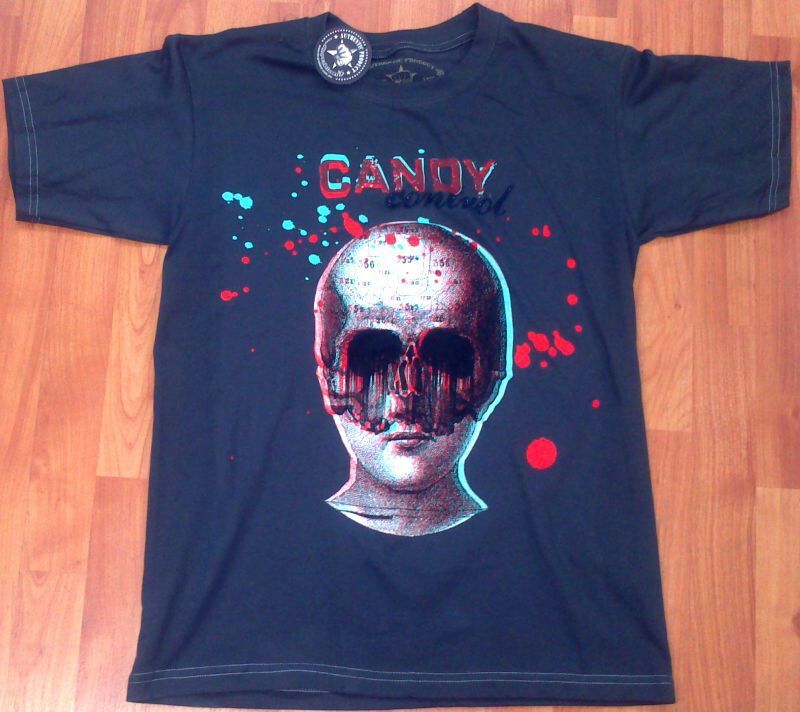 quedan las últimas t-shirts de #Control en nuestra tienda en línea #Kichink #Kichinkon ! Descuentos todo diciembre! bit.ly/2BQnuA4