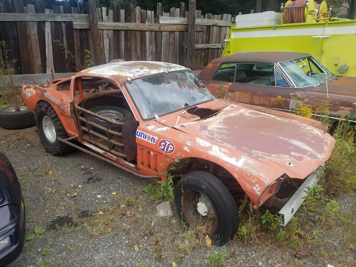 Dew65Duane's tweet photo. @Scott_Stiller @RayEvernham @FordMustang @Scott_Stiller  Back when these race cars were built, Cars like that were common and cheap. It made a nice looking race car https://t.co/oQFL0p2Jnq