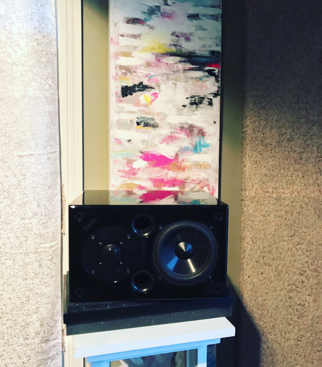 SUPisaband's tweet photo. Omg we built a studio im so tired help https://t.co/WzUrQFtOKN
