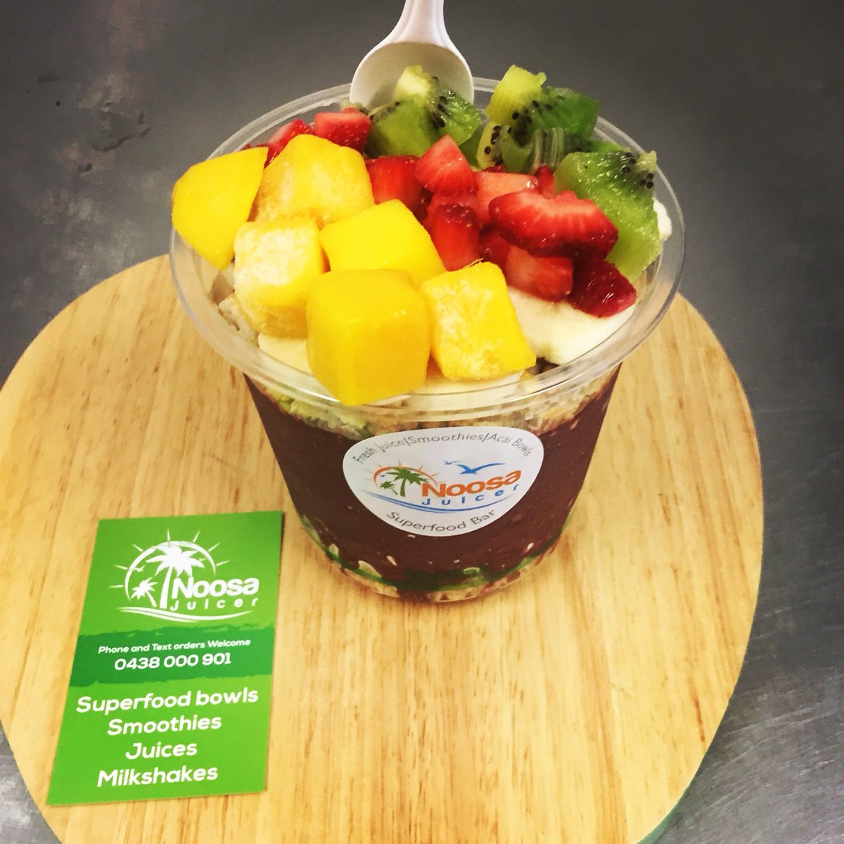 NoosaJuicer's tweet photo. Who can resist mango chunks on a hot day βοΈπ
Add anything to your drinks and Superfood bowls at #noosajuicer #hastingsstreet #noosa
#juice #smoothie #superfood #bowls #acaibowl #alwaysfresh #tastethedifference #visitnoosa #noosamainbeach #freshfruit #mango #mangochunks https://t.co/4o9KhF6tGT