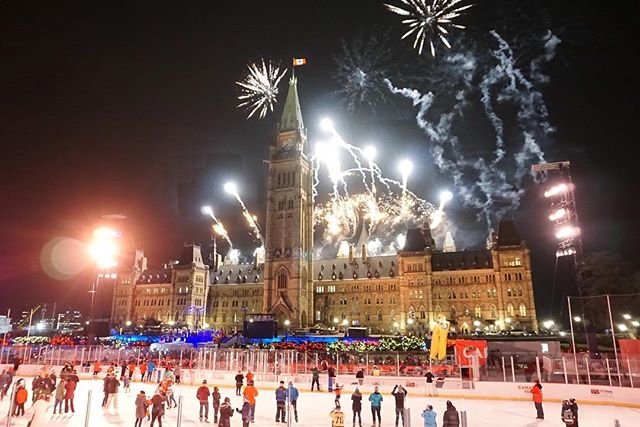 It’s been one heck of a year! Celebrate the end of 2017 and the beginning of 2018 in Ottawa with these great free events planned December 30-31 bit.ly/2ip7D2N #MyOttawa 📷 hannahkgm/IG
