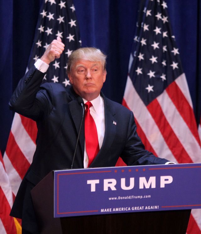 RvsRcs's tweet photo. Trump slowly but surely is turning the bizarre and crazy into normal. https://t.co/HA5nh0vvpe
